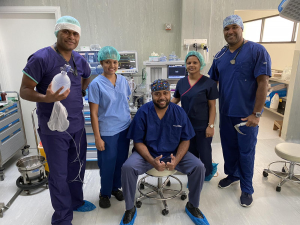 https://nzsa.bradgillon.com/wp-content/uploads/2022/03/Lautoka-Hospital-Anaesthesia-team__ResizedImageWzYwMCw0NTBd-1.jpg